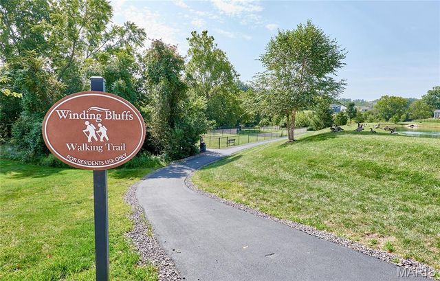 819 Cedar Bluff Way, Fenton, MO 63026