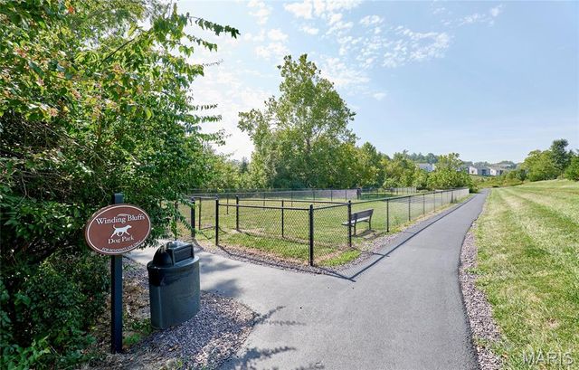819 Cedar Bluff Way, Fenton, MO 63026