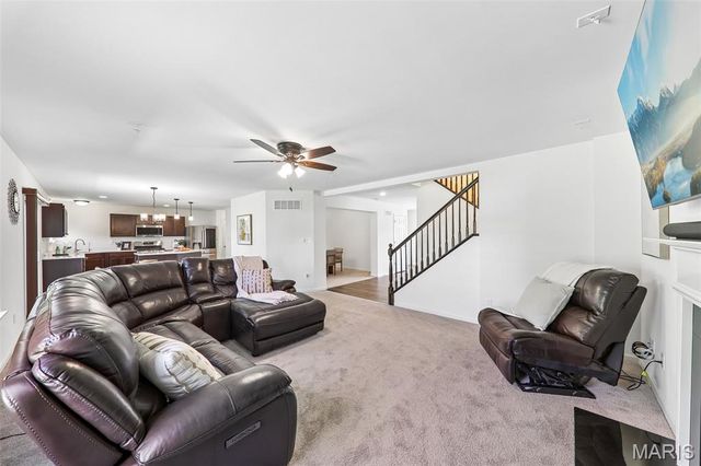 819 Cedar Bluff Way, Fenton, MO 63026