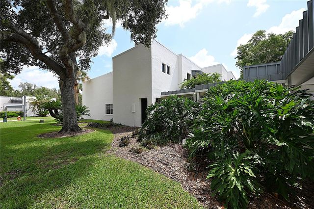 1808 VILLAGE COURT, Mulberry, FL 33860