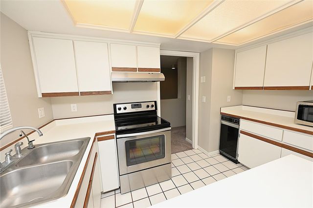 1808 VILLAGE COURT, Mulberry, FL 33860