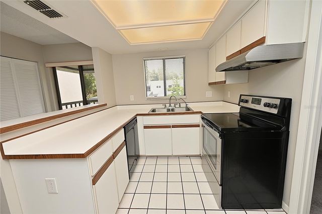 1808 VILLAGE COURT, Mulberry, FL 33860