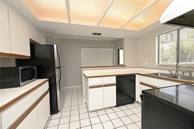 1808 VILLAGE COURT, Mulberry, FL 33860