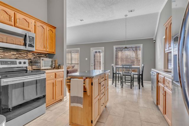 95 OAKLAND WOODS CV, Oakland, TN 38060