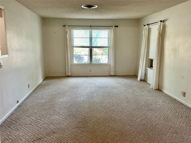 8600 Twilight Drive W, Benbrook, TX 76116