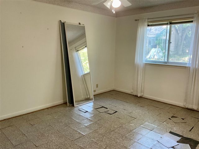 8600 Twilight Drive W, Benbrook, TX 76116