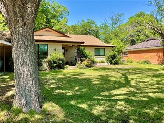 8600 Twilight Drive W, Benbrook, TX 76116