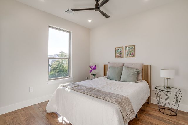 2820 Weisenberger Street 100, Fort Worth, TX 76107