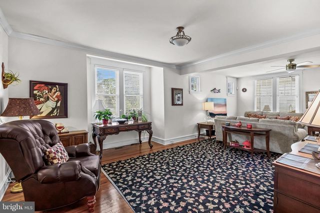 239 WOODLAND AVE, Blackwood, NJ 08012