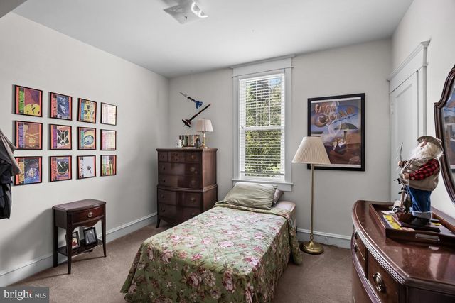 239 WOODLAND AVE, Blackwood, NJ 08012