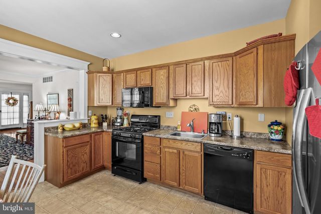 239 WOODLAND AVE, Blackwood, NJ 08012