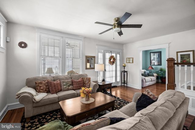 239 WOODLAND AVE, Blackwood, NJ 08012