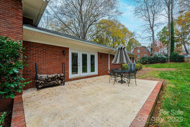 710 4th Avenue NE, Conover, NC 28613