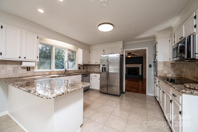 710 4th Avenue NE, Conover, NC 28613