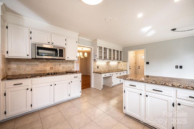 710 4th Avenue NE, Conover, NC 28613