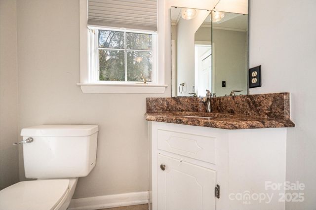 710 4th Avenue NE, Conover, NC 28613