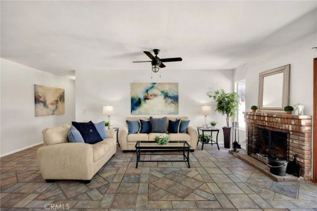 7142 Calico Cir, Corona, CA 92881