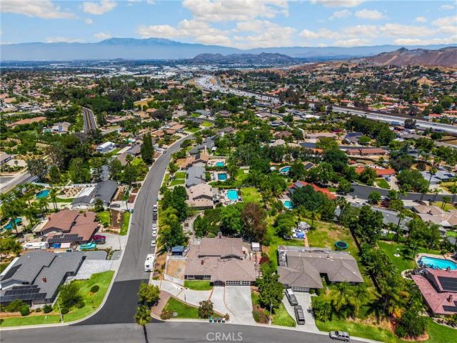 7142 Calico Cir, Corona, CA 92881