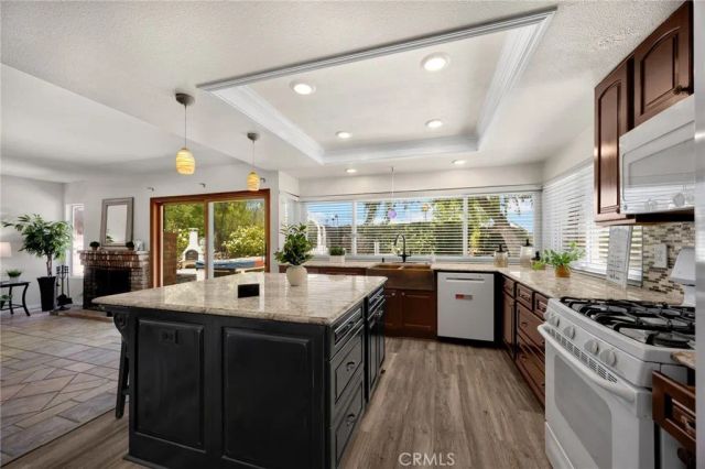 7142 Calico Cir, Corona, CA 92881