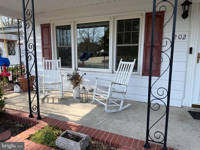 202 4TH ST, Sharptown, MD 21861