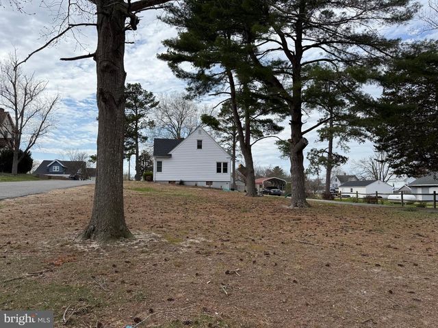 202 4TH ST, Sharptown, MD 21861
