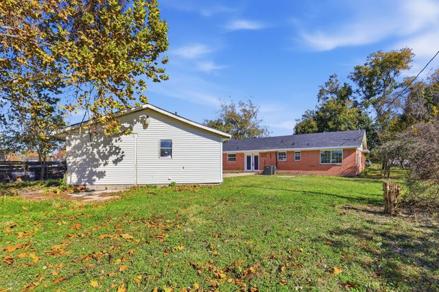 301 Brown Drive, Texas City, TX 77591