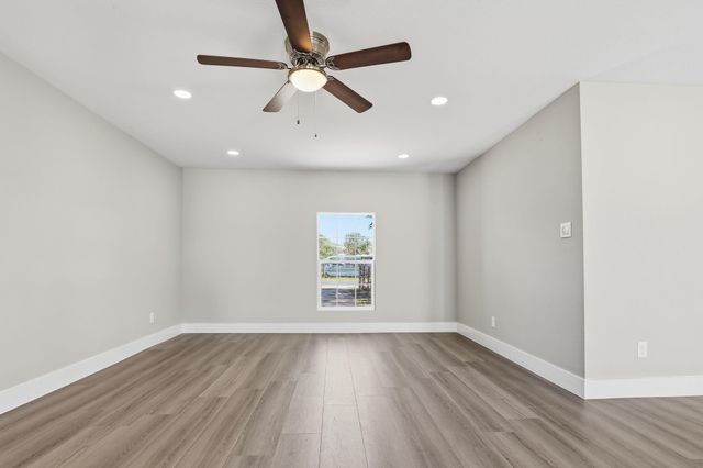 301 Brown Drive, Texas City, TX 77591