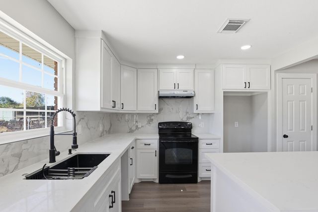 301 Brown Drive, Texas City, TX 77591