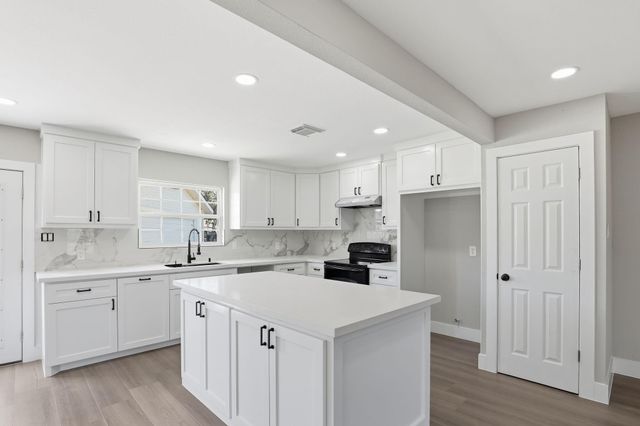 301 Brown Drive, Texas City, TX 77591