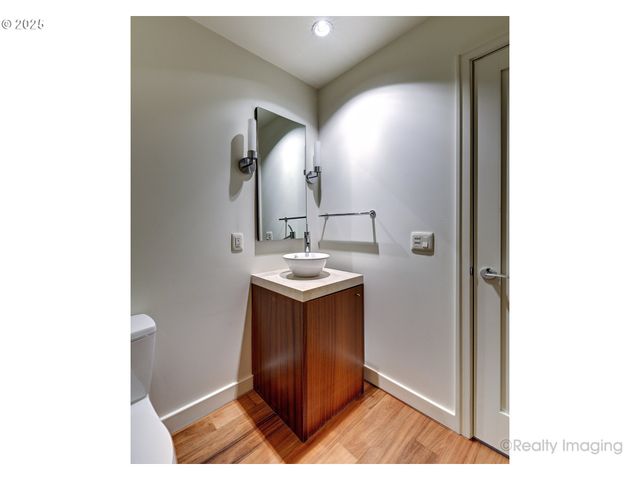 841 S GAINES St 319, Portland, OR 97239