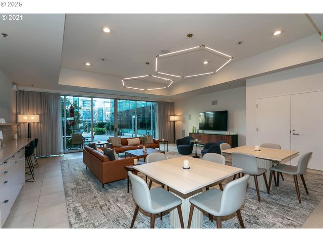 841 S GAINES St 319, Portland, OR 97239