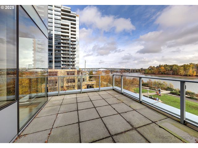 841 S GAINES St 319, Portland, OR 97239