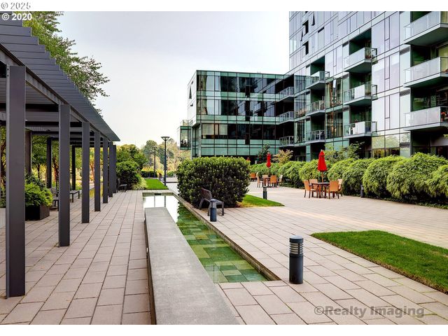 841 S GAINES St 319, Portland, OR 97239