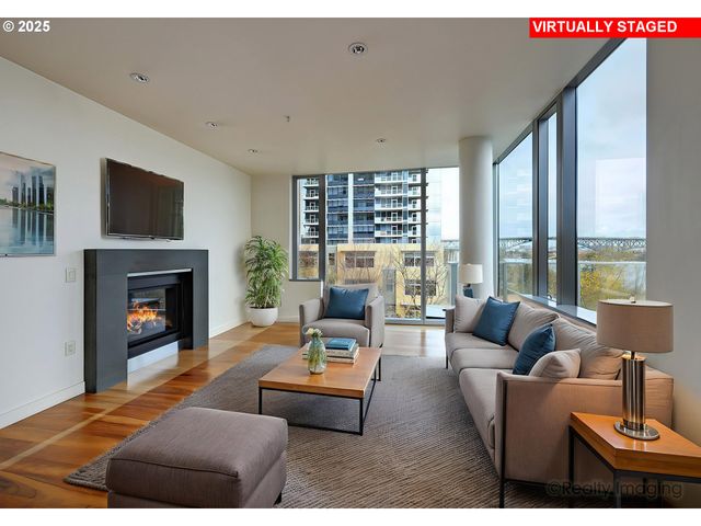 841 S GAINES St 319, Portland, OR 97239