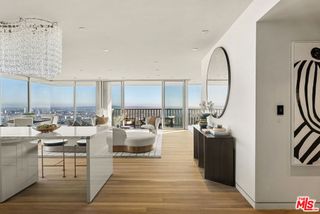 9255 Doheny Road 2006, West Hollywood, CA 90069