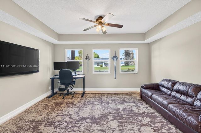 10376 SW 18th St, Davie, FL 33324