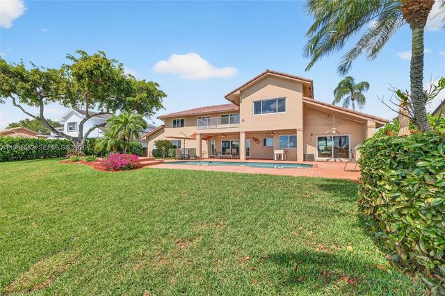 10376 SW 18th St, Davie, FL 33324