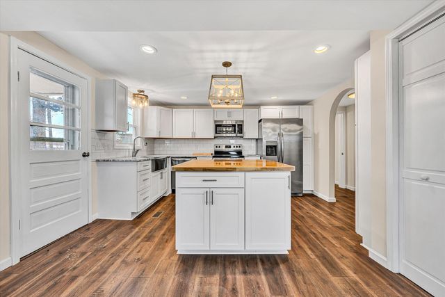 1088 Piney Grove School RD, Moneta, VA 24121