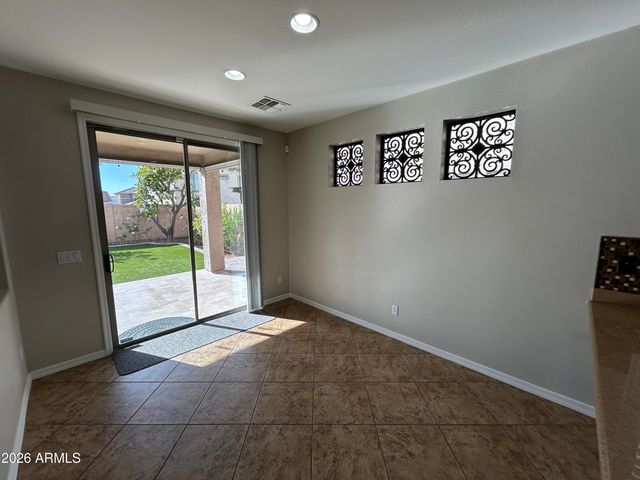 5411 W ROWEL Road, Phoenix, AZ 85083