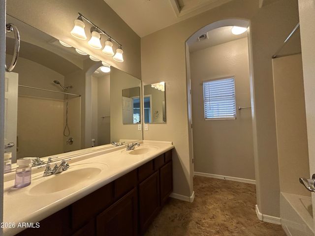 5411 W ROWEL Road, Phoenix, AZ 85083