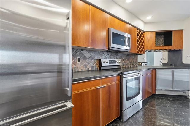 40 Rader St Apt 505, Norfolk, VA 23510