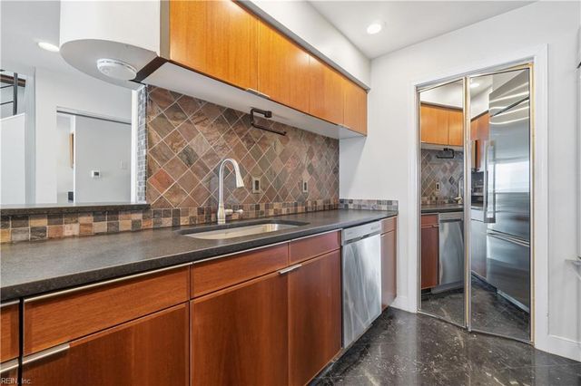 40 Rader St Apt 505, Norfolk, VA 23510