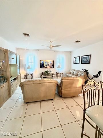 4316 Jacaranda PKWY W, Cape Coral, FL 33993