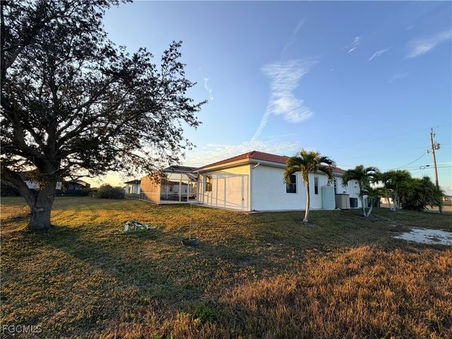 4316 Jacaranda PKWY W, Cape Coral, FL 33993