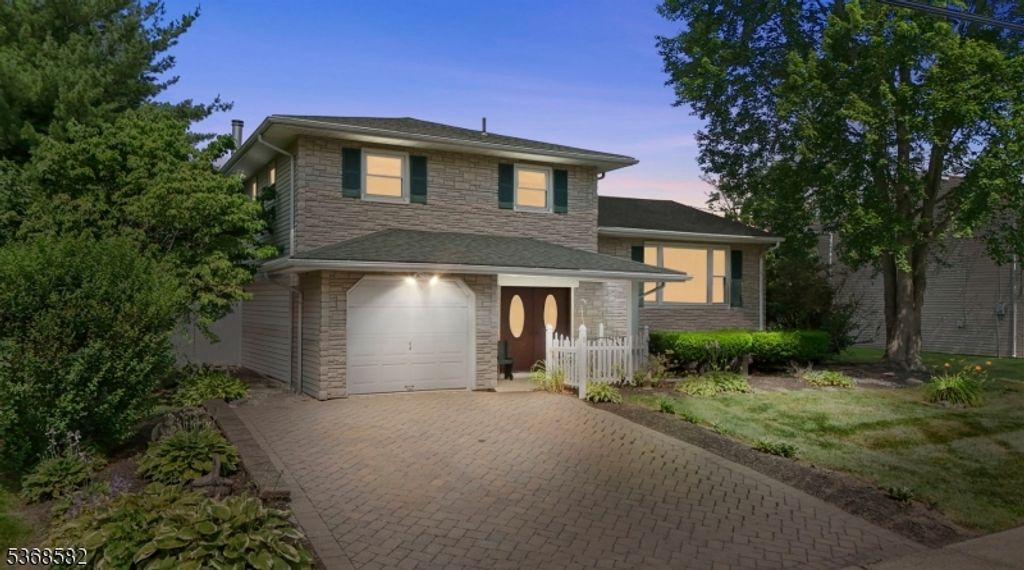 5 Ledgewood Rd, Mount Olive Twp., NJ 07836