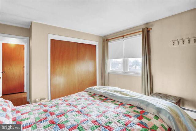 227 W NEVERSINK RD, Reading, PA 19606