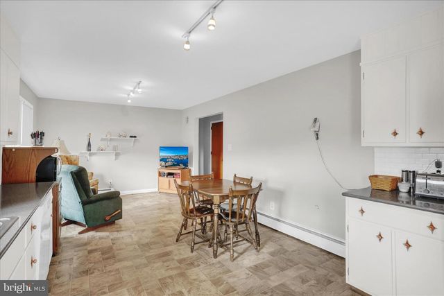 227 W NEVERSINK RD, Reading, PA 19606