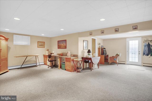 227 W NEVERSINK RD, Reading, PA 19606