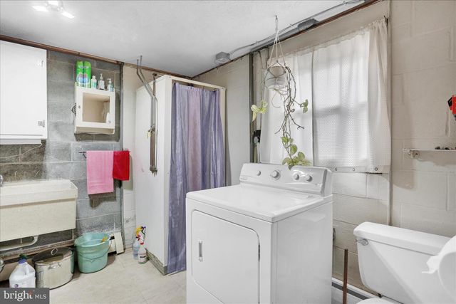 227 W NEVERSINK RD, Reading, PA 19606