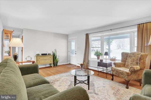 227 W NEVERSINK RD, Reading, PA 19606